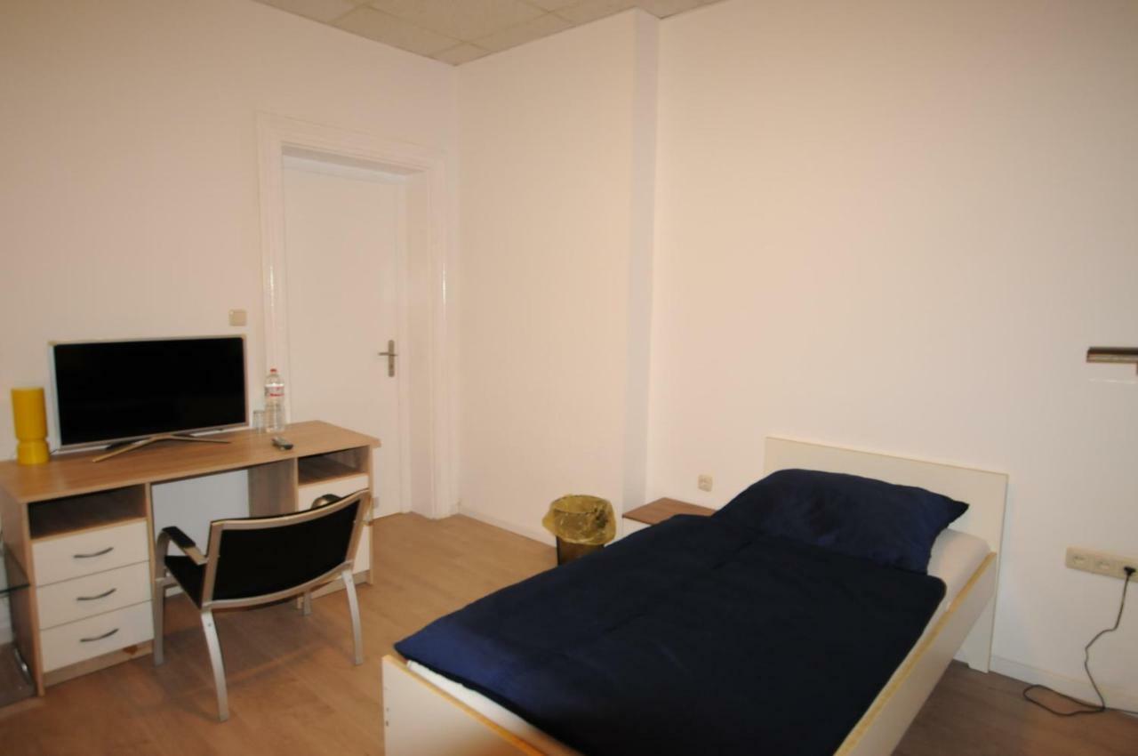Messezimmer Laatzen Homestay *